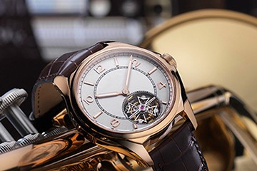 百达翡丽更换蝴蝶扣