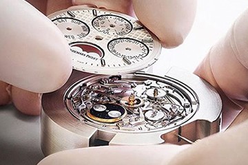 百达翡丽换表蒙